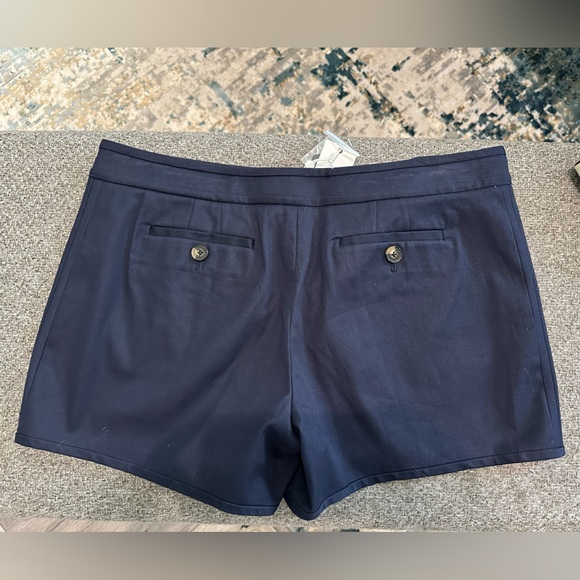 NWT Women’s Tory Burch Tessa Short - Size 12 - Picture 2 of 5